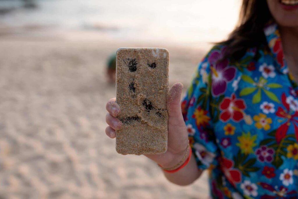 What to Do If Your Phone Gets Exposed To Sand Or Dust